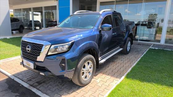 NISSAN FRONTIER 2.3 16V TURBO DIESEL XE CD 4X4 AUTOMÁTICO